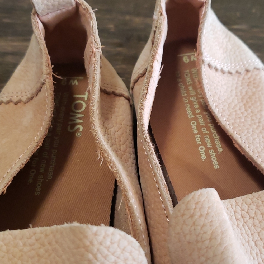 TOMS - Picture 4 of 7